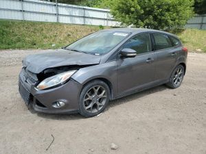 Ford Focus SE 2.0L 4 2013