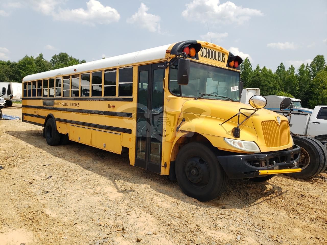IC Corporation CE Series CE 7.6L 6 2009