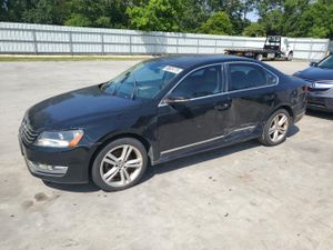Volkswagen Passat SE 2.0L 4 2012