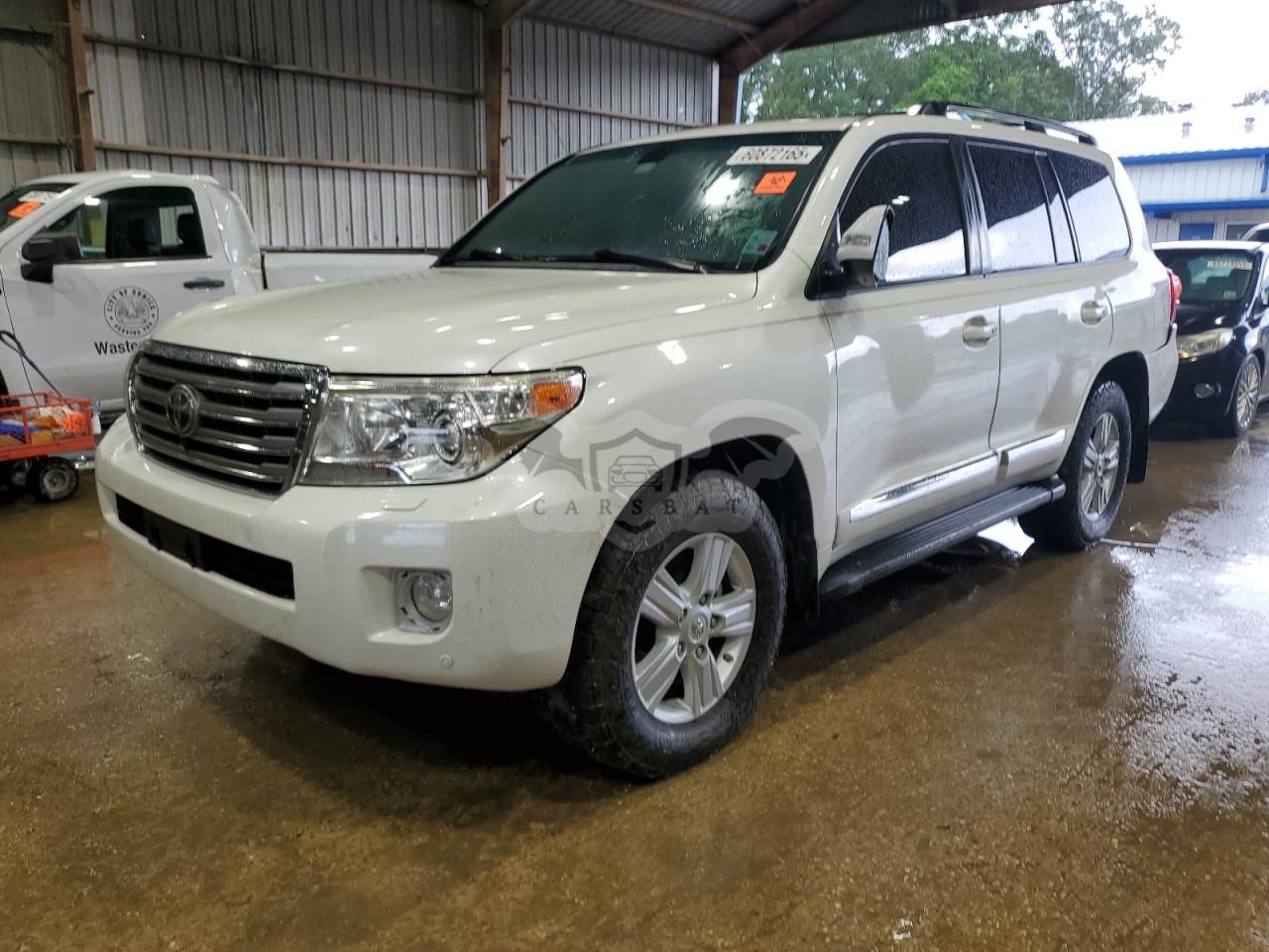 Toyota Land Cruiser 5.7L 8 2013