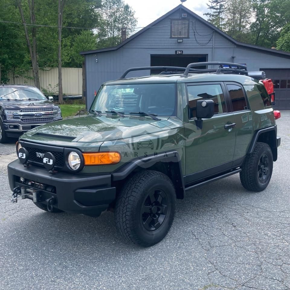 Toyota FJ Cruiser 4.0L 6 2011