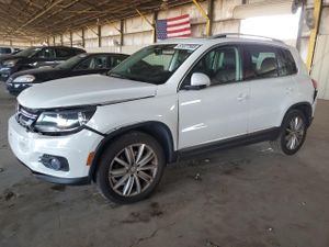 Volkswagen Tiguan S 2.0L 4 2013