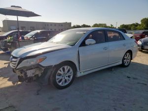 Toyota Avalon BASE 3.5L 6 2011