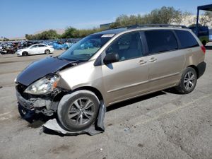 Toyota Sienna CE 3.5L 6 2008