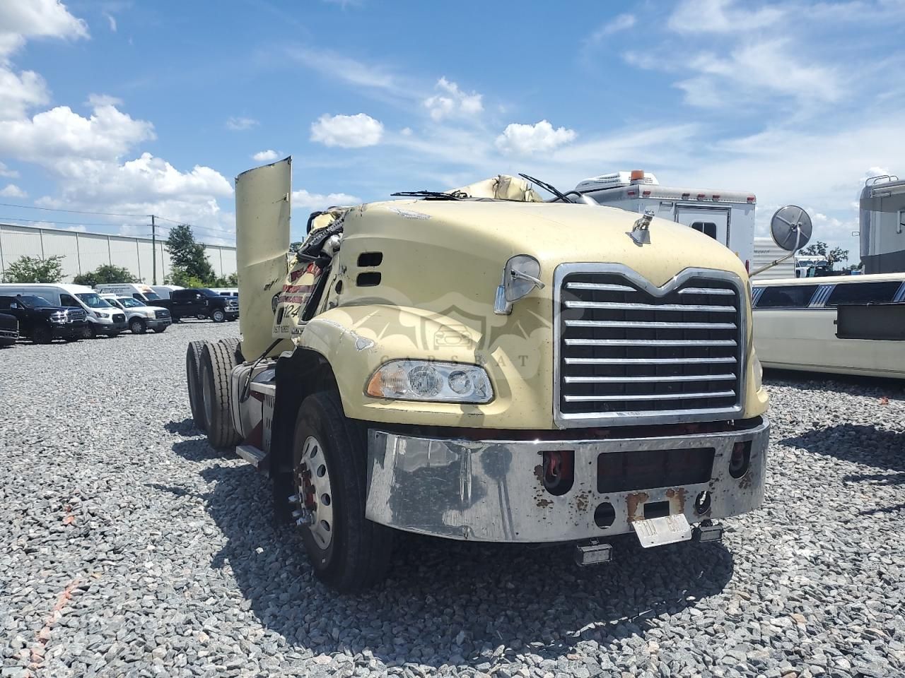 Mack 600 CXU600 12.7L 6 2013