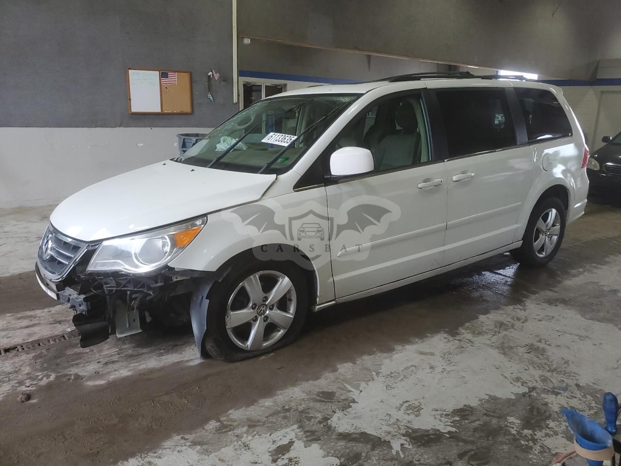 Volkswagen Routan SE 3.8L 6 2009