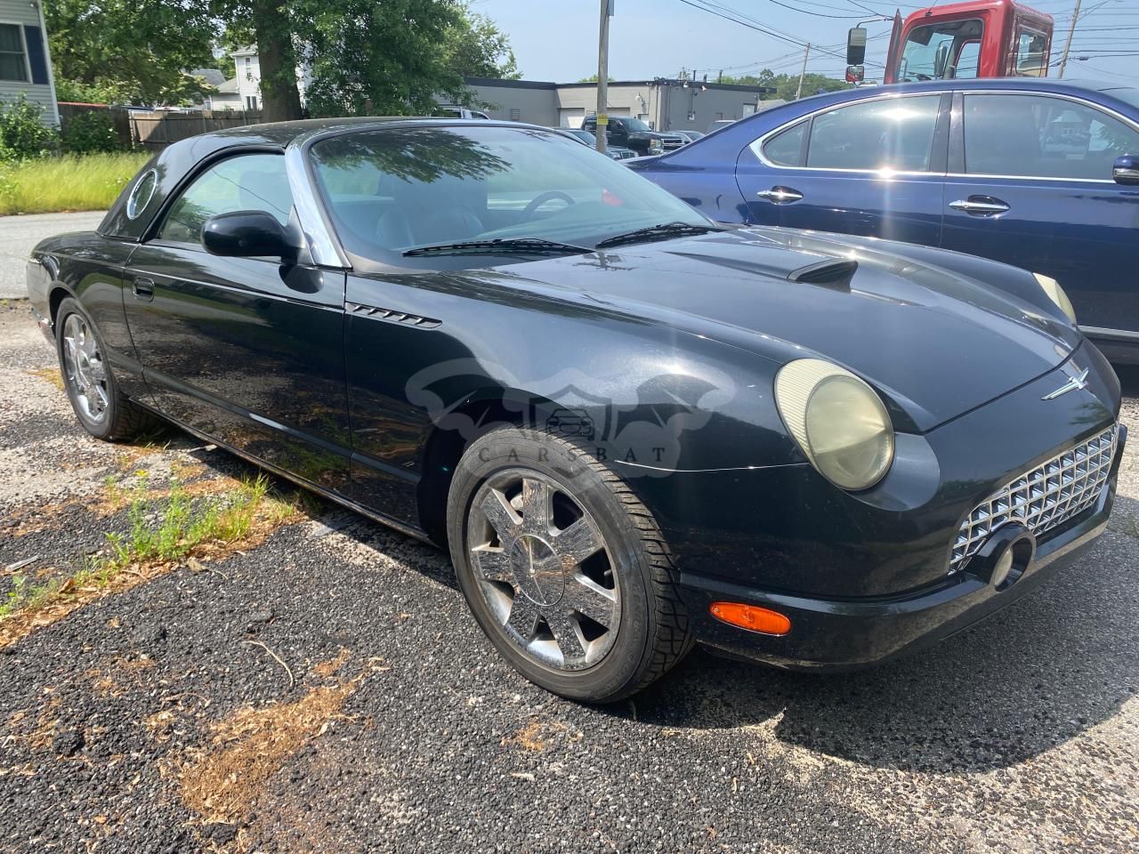 Ford Thunderbird 3.9L 8 2002
