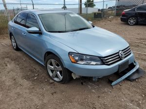 Volkswagen Passat SE 2.5L 5 2012