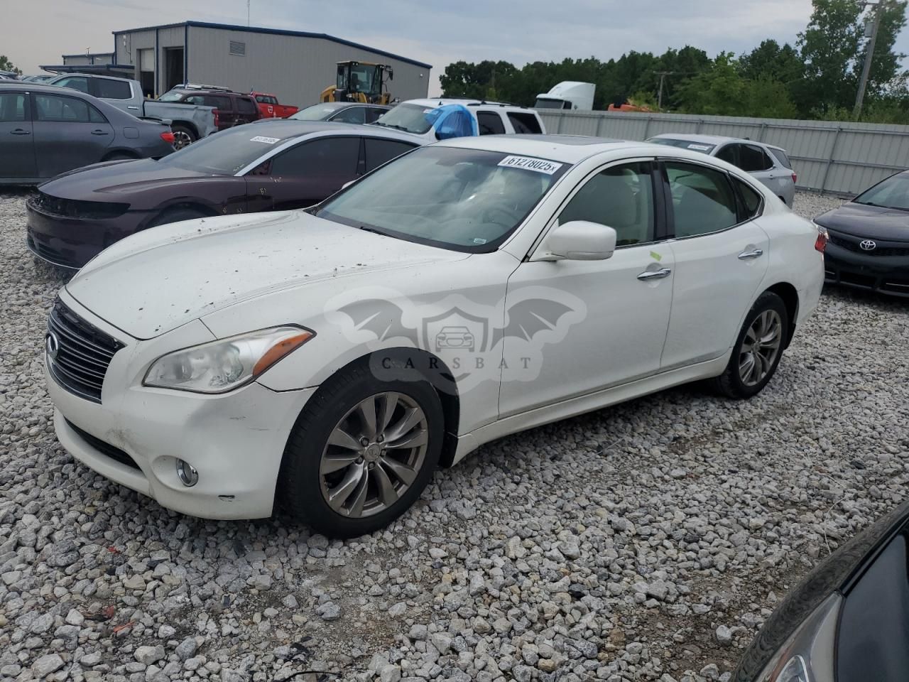 Infiniti M37 X 3.7L 6 2013