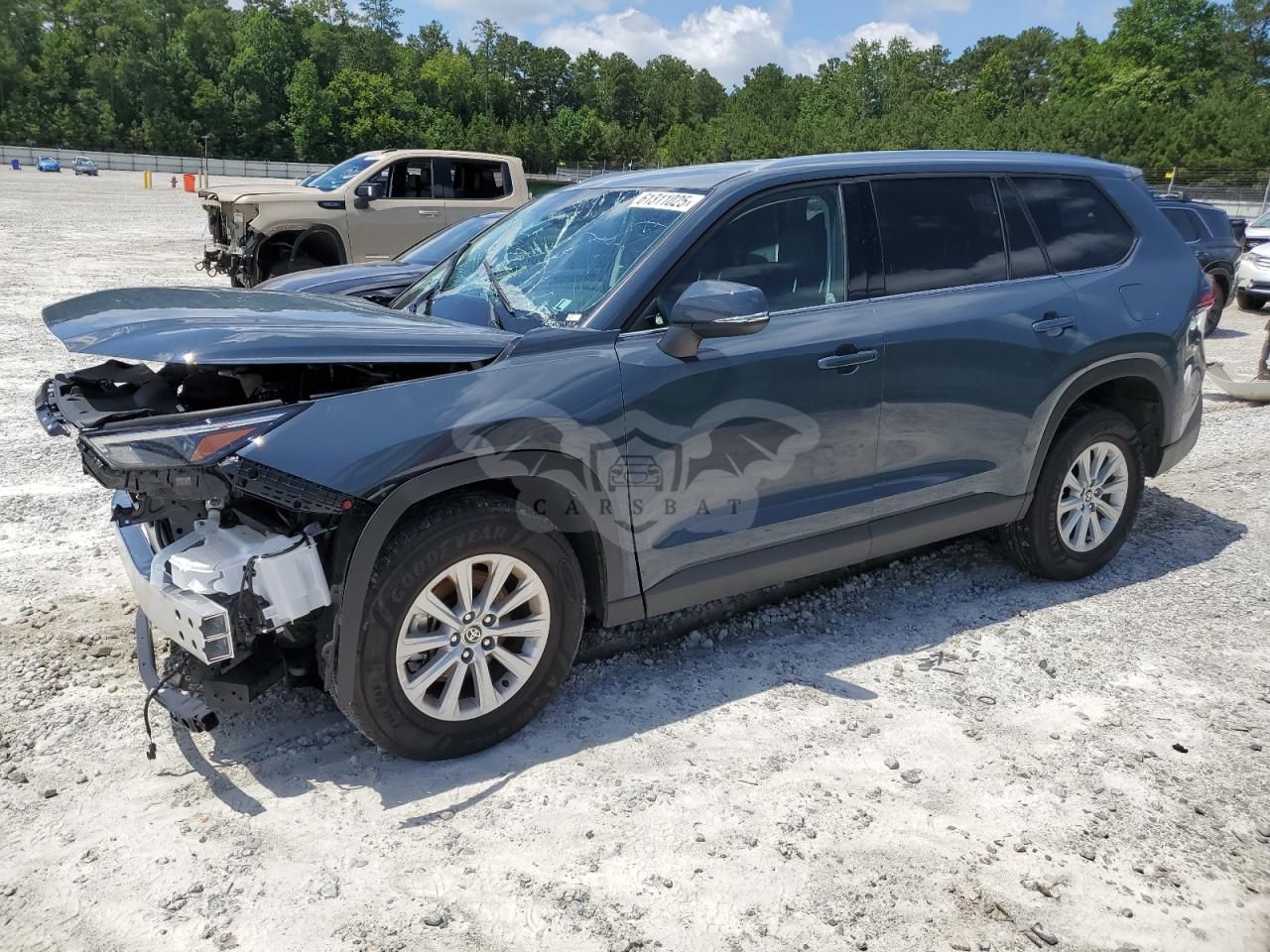 Toyota Grand Highlander LE 2.4L 4 2025