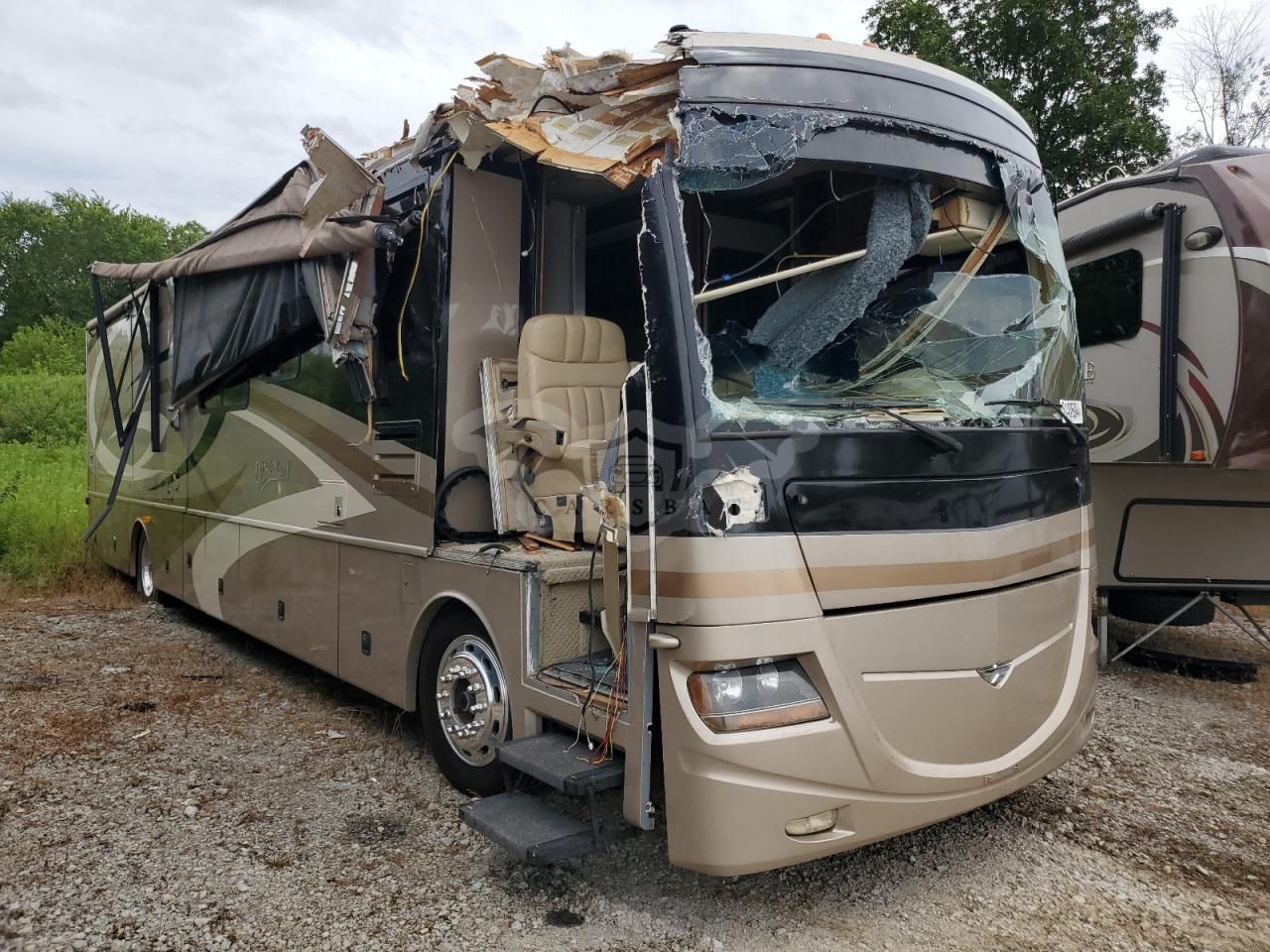 Freightliner X-line X LINE MOTOR HOME 6.7L 6 2008