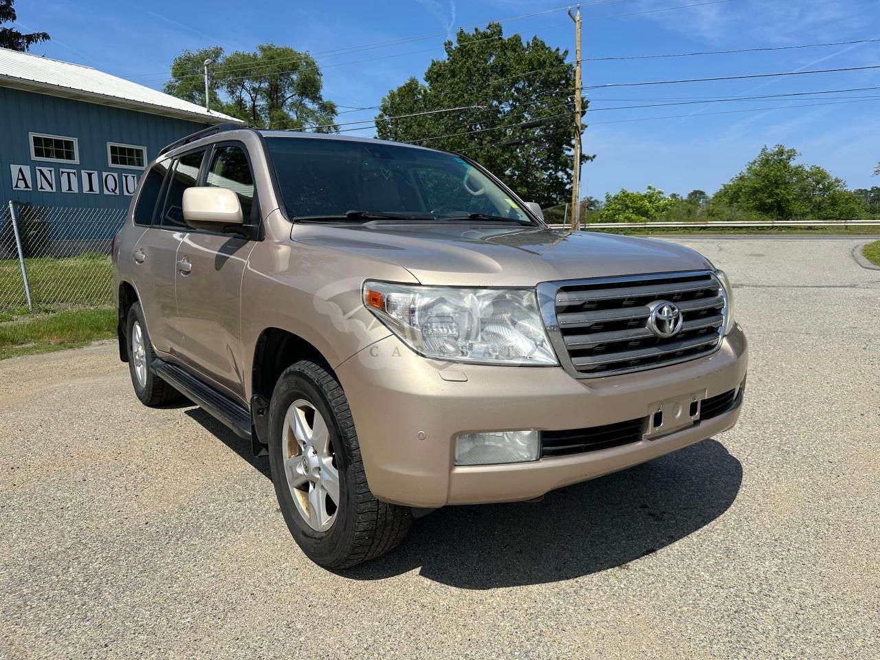 Toyota Land Cruiser 5.7L 8 2011