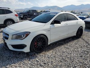 Mercedes-Benz CLA 45 AMG 2.0L 4 2014
