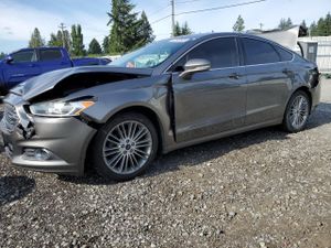Ford Fusion SE 2.0L 4 2014