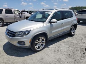 Volkswagen Tiguan S 2.0L 4 2012