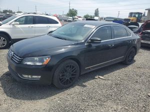 Volkswagen Passat SEL 2.0L 4 2014