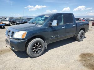 Nissan Titan XE 5.6L 8 2006