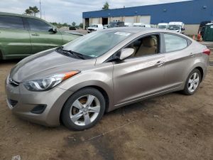 Hyundai Elantra GLS 1.8L 4 2013