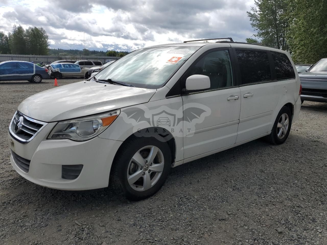 Volkswagen Routan SE 3.6L 6 2011