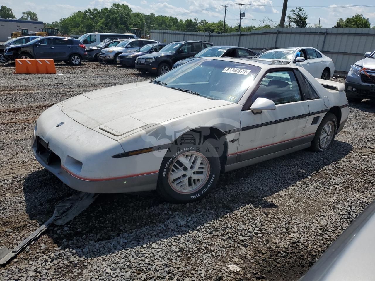Pontiac Fiero SE 2.5L 4 1984
