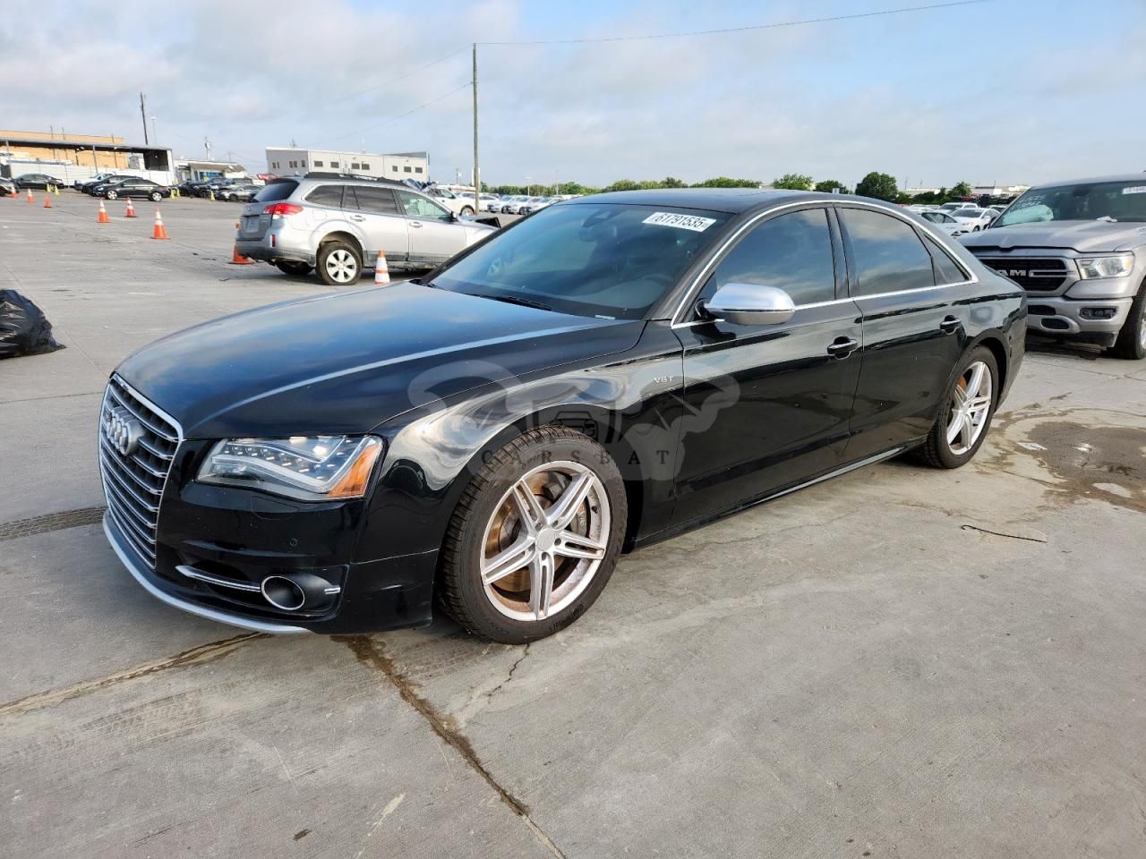 Audi S8 QUATTRO 4.0L 8 2013