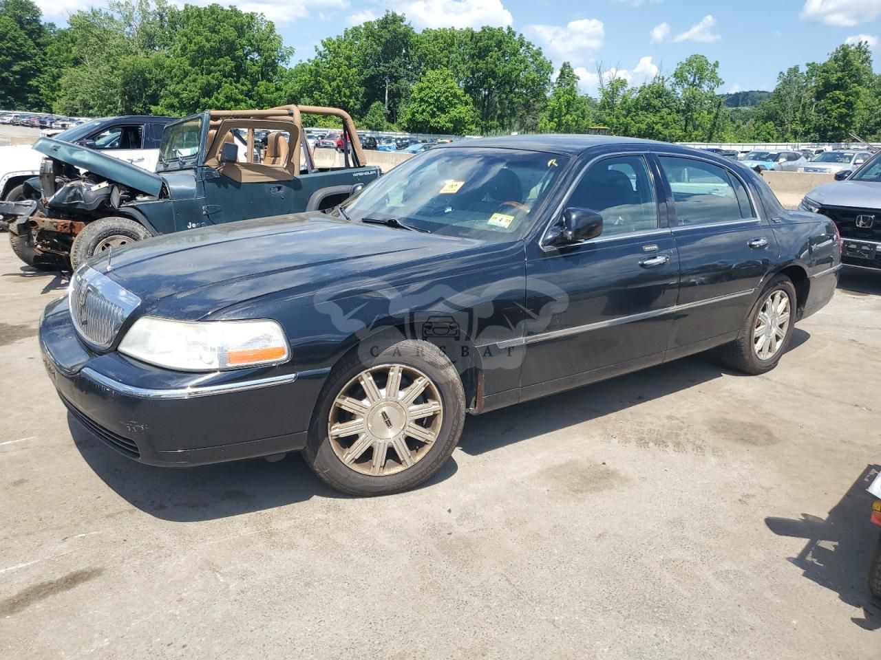 Lincoln Town Car SIGNATURE LIMITED 4.6L 8 2010