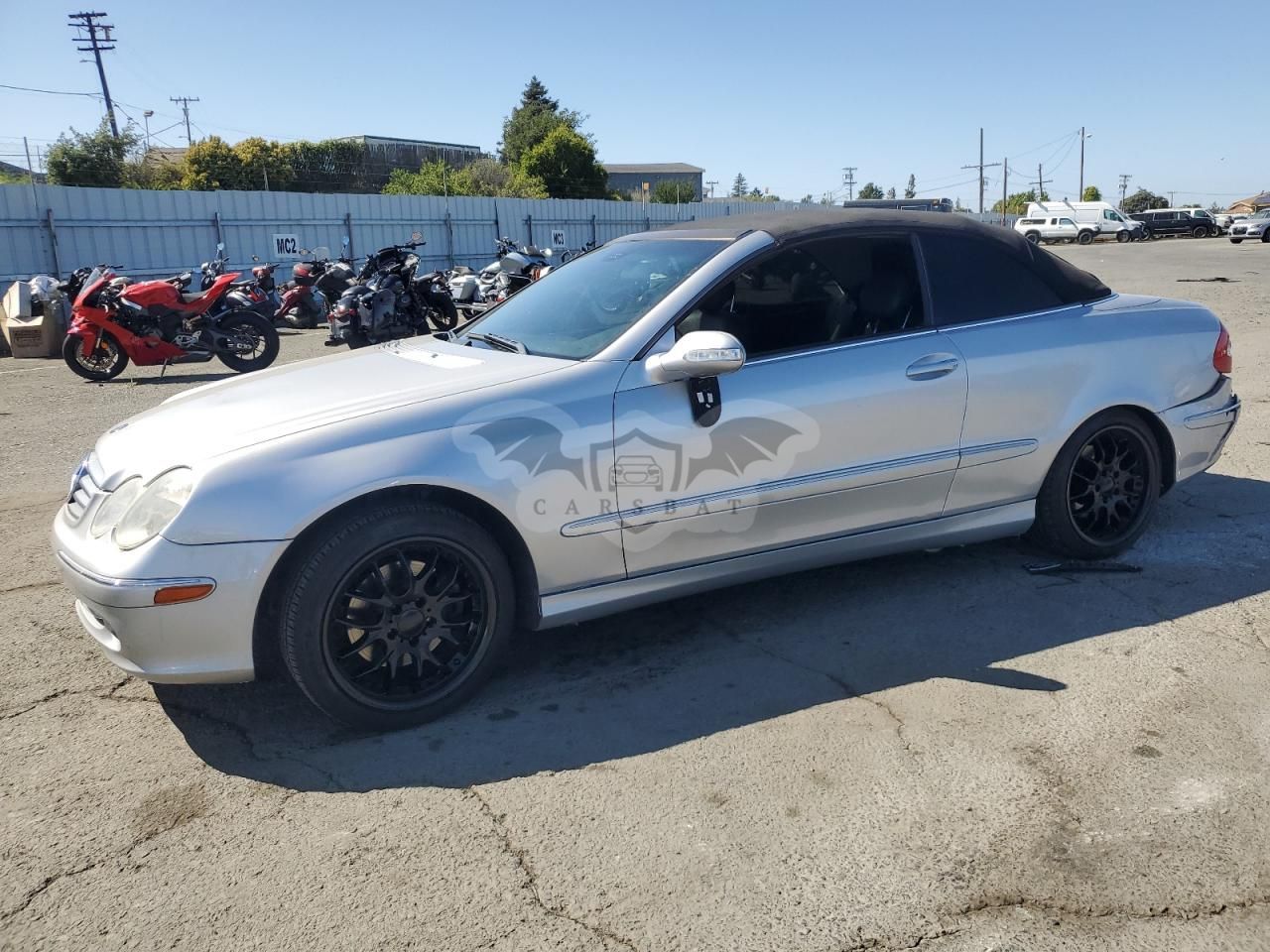 Mercedes-Benz CLK 320 3.2L 6 2005
