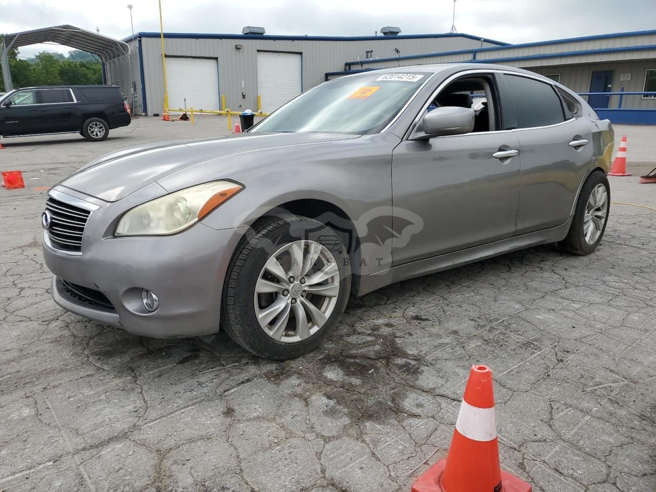 Infiniti M37 X 3.7L 6 2013
