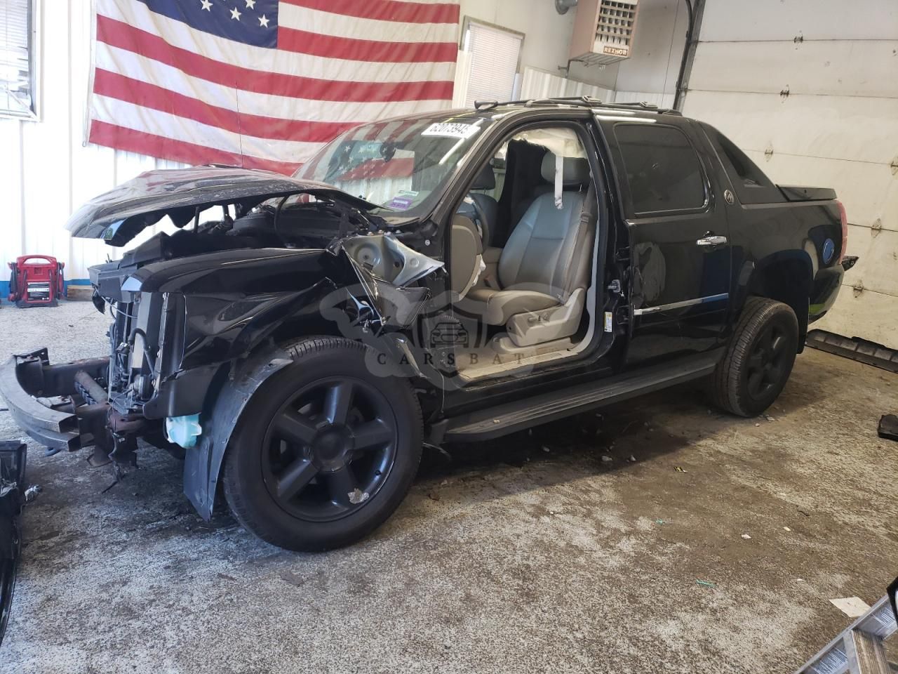 Chevrolet Avalanche LTZ 5.3L 8 2013