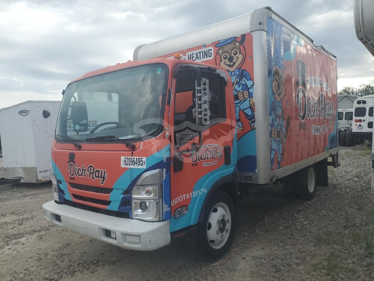 Isuzu NPR 6.6L 8 2024