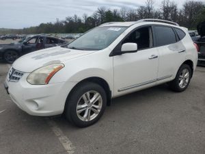 Nissan Rogue S 2.5L 4 2013