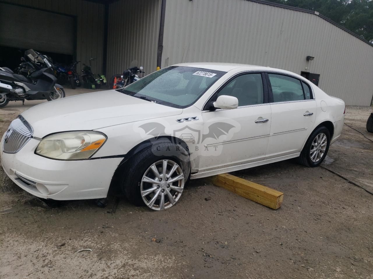 Buick Lucerne CX 3.9L 6 2011