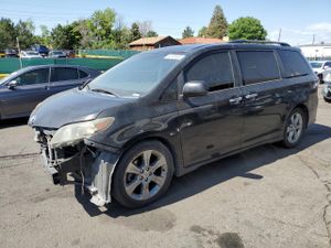 Toyota Sienna SPORT 3.5L 6 2014