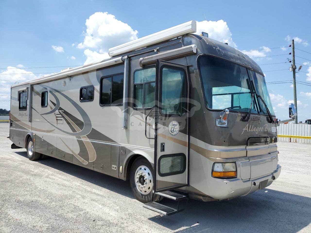 Freightliner X-line X LINE MOTOR HOME 8.9L 6 2003