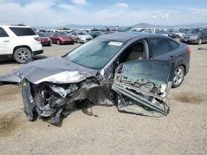 Ford Focus SE 2.0L 4 2014