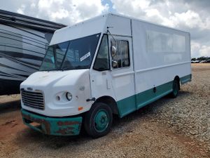 Freightliner Business Class M2 M LINE WALK-IN VAN 6.7L 6 2013