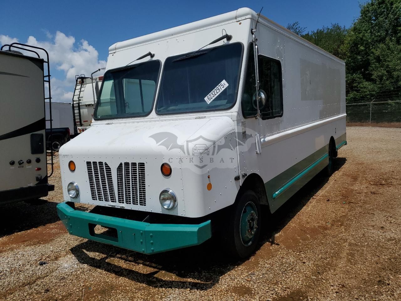 Freightliner Business Class M2 M LINE WALK-IN VAN 6.0L 8 2015