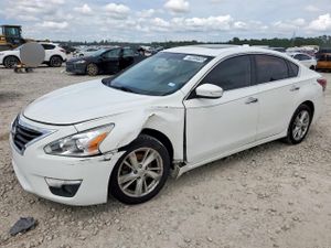 Nissan Altima 2.5 2.5L 4 2015