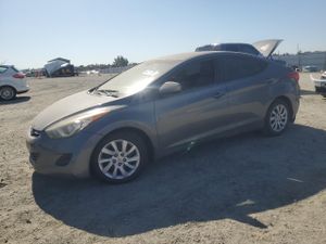 Hyundai Elantra GLS 1.8L 4 2013