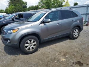 Kia Sorento LX 2.4L 4 2013