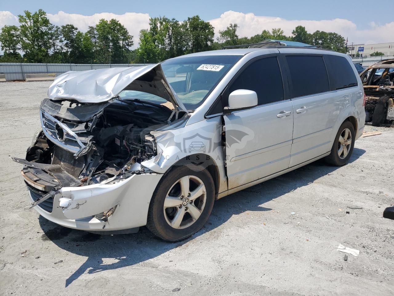 Volkswagen Routan SE 3.6L 6 2011