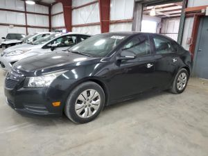 Chevrolet Cruze LS 1.8L 4 2013