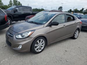 Hyundai Accent GLS 1.6L 4 2013