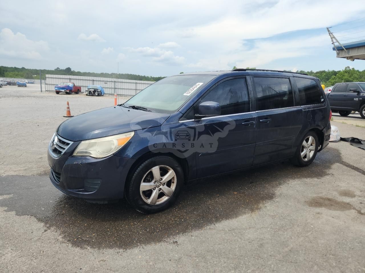 Volkswagen Routan SE 3.8L 6 2009