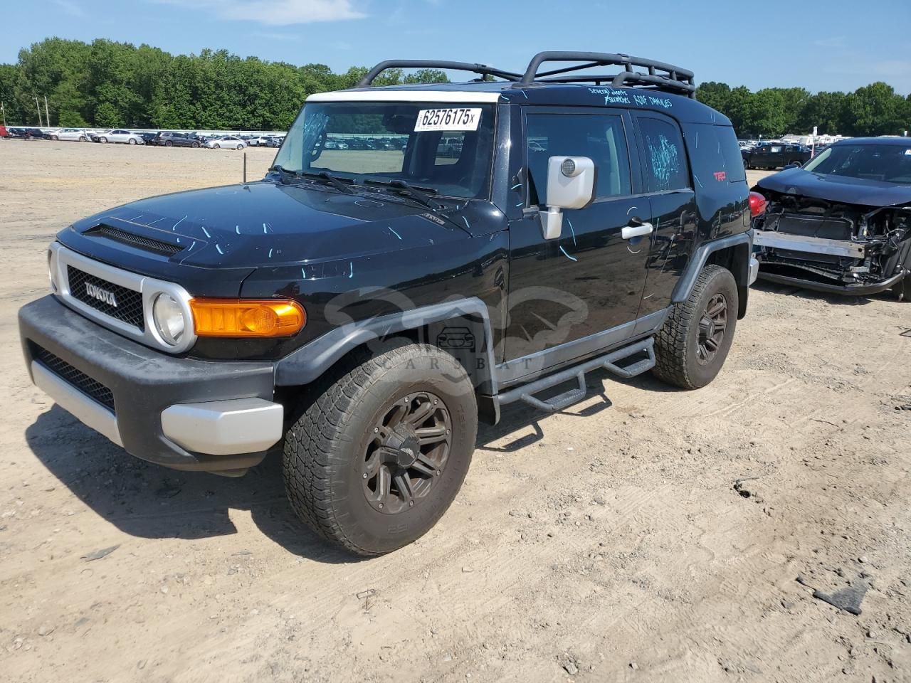 Toyota FJ Cruiser 4.0L 6 2011