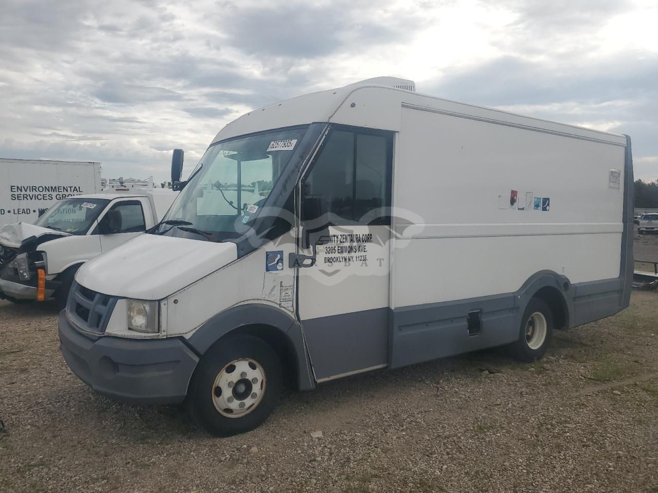 Isuzu NPR 3.0L 4 2014