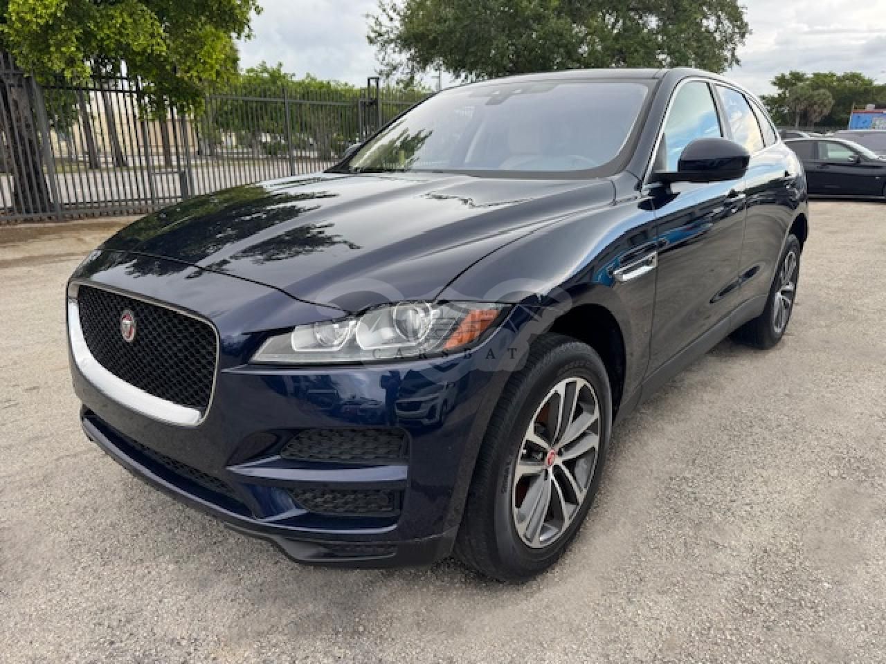 Jaguar F-Pace PREMIUM 2.0L 4 2020