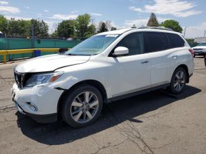 Nissan Pathfinder S 3.5L 6 2013