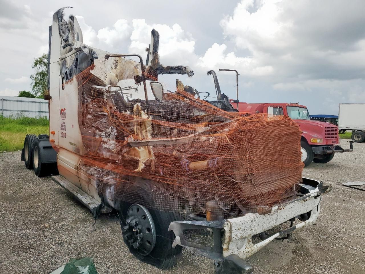 Freightliner Columbia COLUMBIA 6 2004