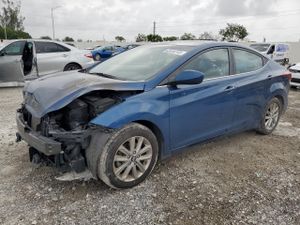 Hyundai Elantra SE 1.8L 4 2015